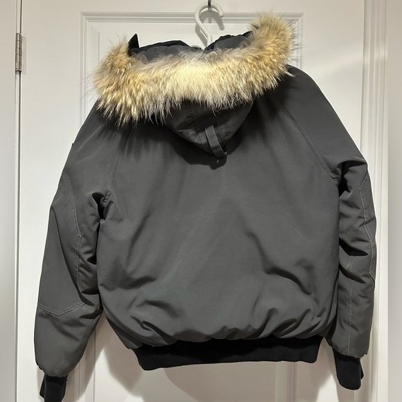 Canada Goose Woman’s Gray Jacket as is - Picture 7 of 11